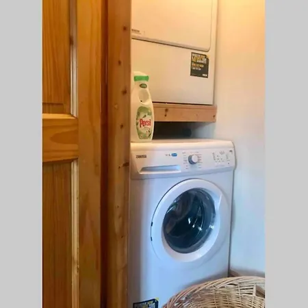 Spacious House Near City And University. Tatil Evi Galway