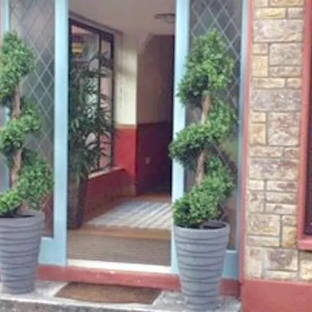 Spacious House Near City And University. * Galway